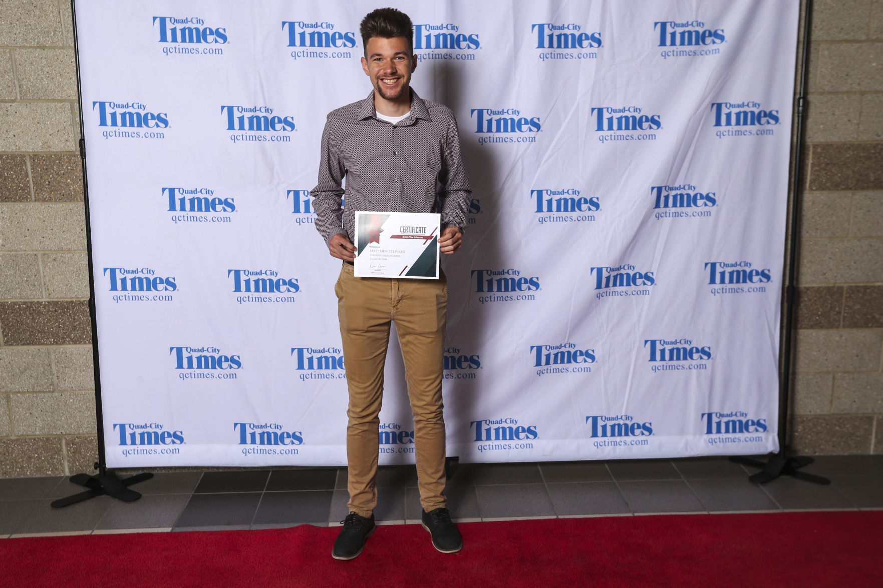 051518-salute-to-academics-red-carpet-025